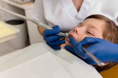 Limpieza dental para niños en Arahal, Sevilla